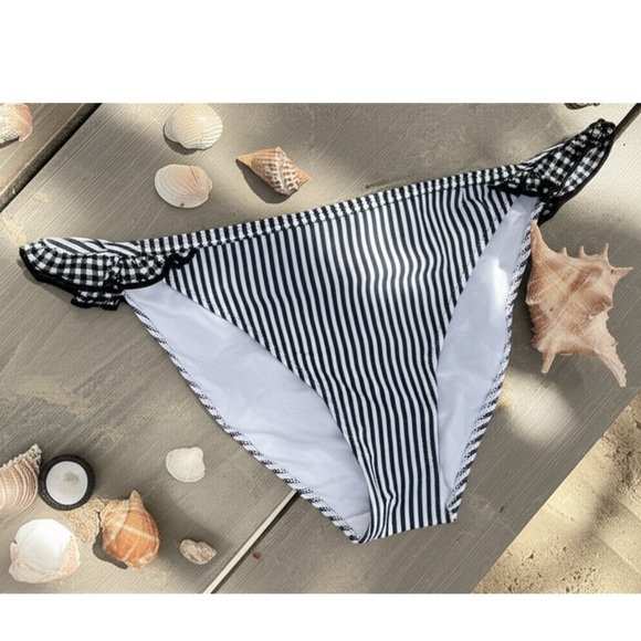American Eagle Aerie Black Striped Gingham Ruffled Bikini Bottoms Size M Women’s - Picture 5 of 7